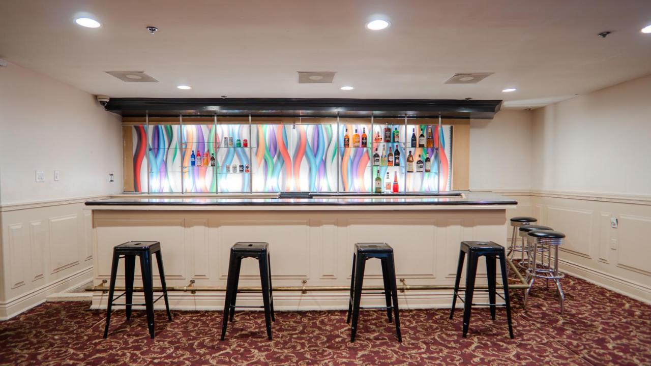 G T Hotels Inn & Suites Extended Stay Викторвил Екстериор снимка
