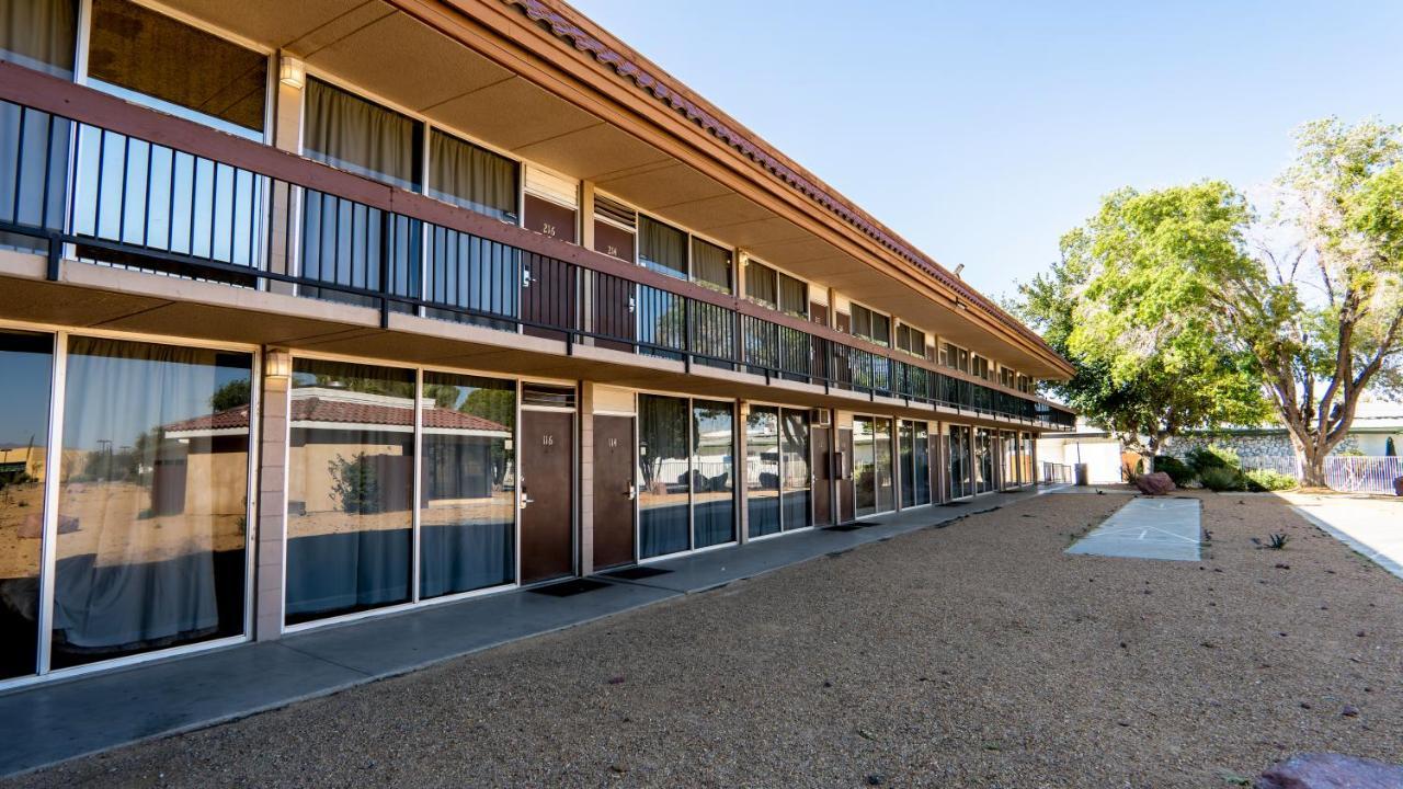G T Hotels Inn & Suites Extended Stay Викторвил Екстериор снимка