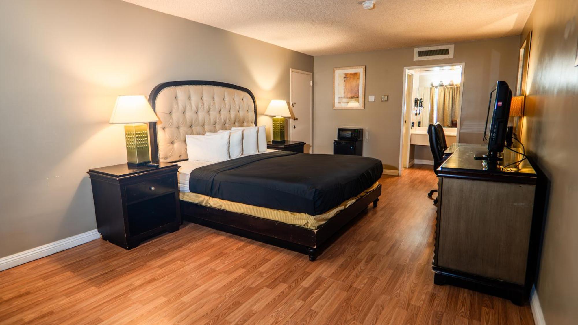 G T Hotels Inn & Suites Extended Stay Викторвил Екстериор снимка