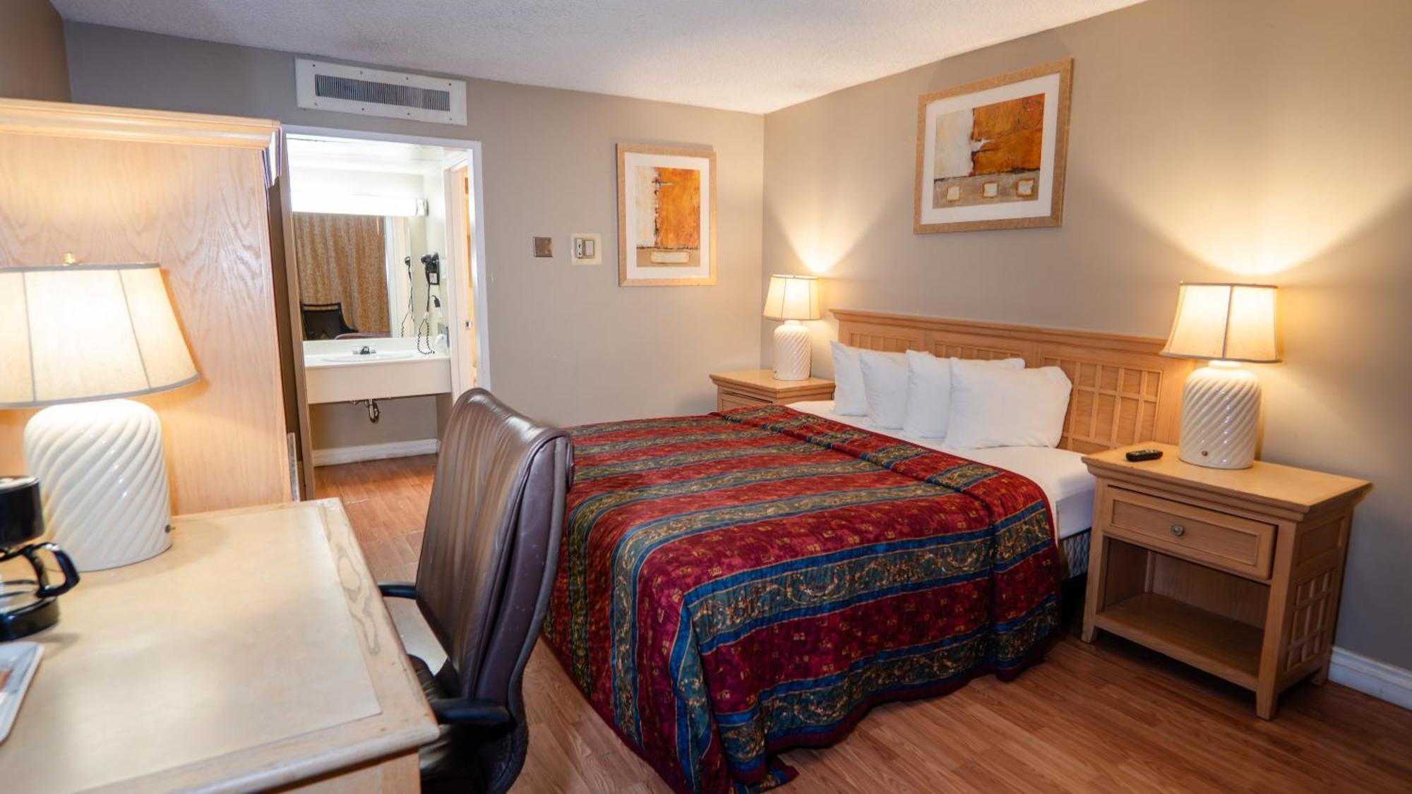 G T Hotels Inn & Suites Extended Stay Викторвил Екстериор снимка